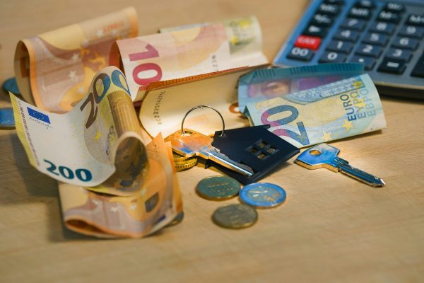 Cómo encontrar habitación barata en España en 2026 mejores webs, precios y trucos para ahorrar