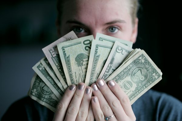 dinero sin estudios