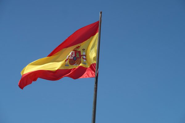 Nacionalidad española por opción en 2026 requisitos, casos permitidos y cómo solicitarla paso a paso